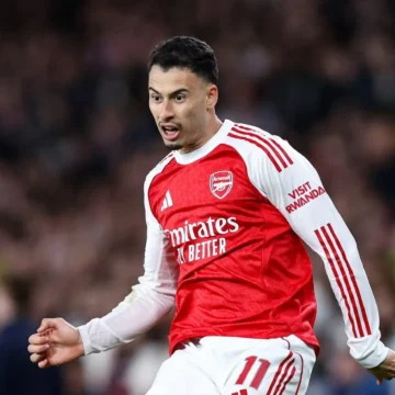 Arsenal preocupado? Quebra-cabeça do mercado transforma Martinelli em ‘plano B’ de gigante