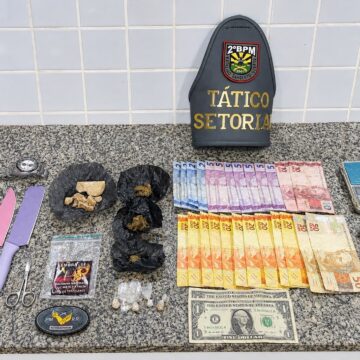 Jovem é preso por tráfico com cocaína, skank, reais, dólares, Jovem é preso por tráfico com cocaína, skank, reais, dólares, iPhone e balança em Boa Vista
