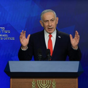 Netanyahu rejeita plano de Trump para Gaza e condiciona retirada ao desarmamento do Hamas