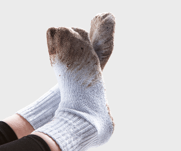 Como recuperar branco das meias sem esfregar: truques que facilitam