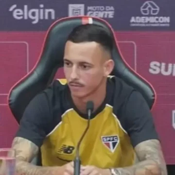 Iago é apresentado pelo São Paulo e se coloca à disposição para jogo na altitude