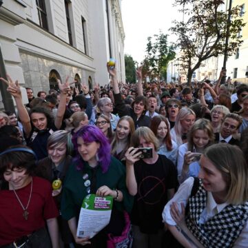 Rússia bane último partido contrário à guerra de eleição – 10/08/2026 – Mundo