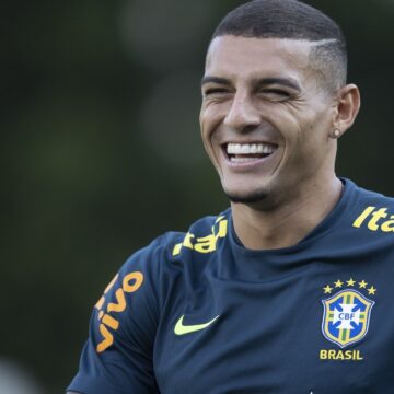 Vasco ainda sonha com Yeboah e tem o argentino Pablo Vasco ainda sonha com Yeboah e tem o argentino Pablo Solari no radar