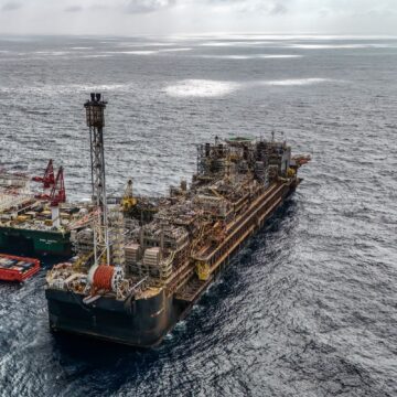 Petroleiros pedem Petrobras mais estatal e menor repasse a acionistas