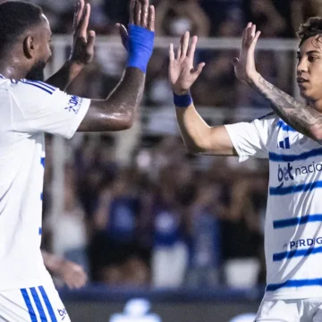 Cruzeiro e Flamengo: disputa na Libertadores marca ano tenso