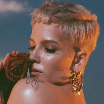 De endometriose a câncer no sangue: as questões de saúde da cantora Halsey