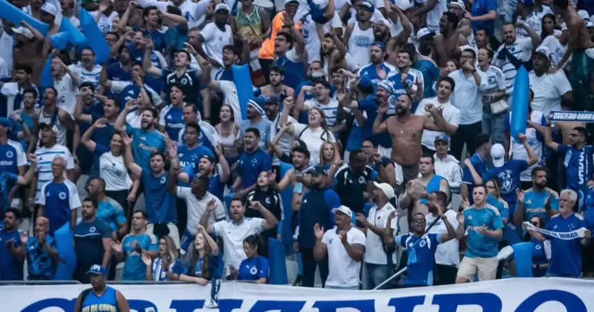 Torcida do Cruzeiro prepara mosaico; veja quanto ingressos foram vendidos para jogo com o Flamengo