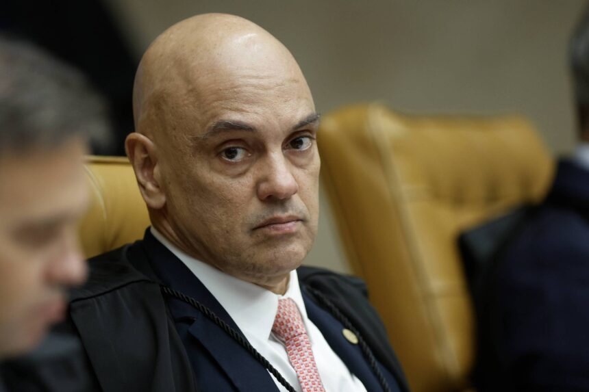 Ordem de Moraes em caso de jornalista gera dúvida – 12/08/2026 – Política