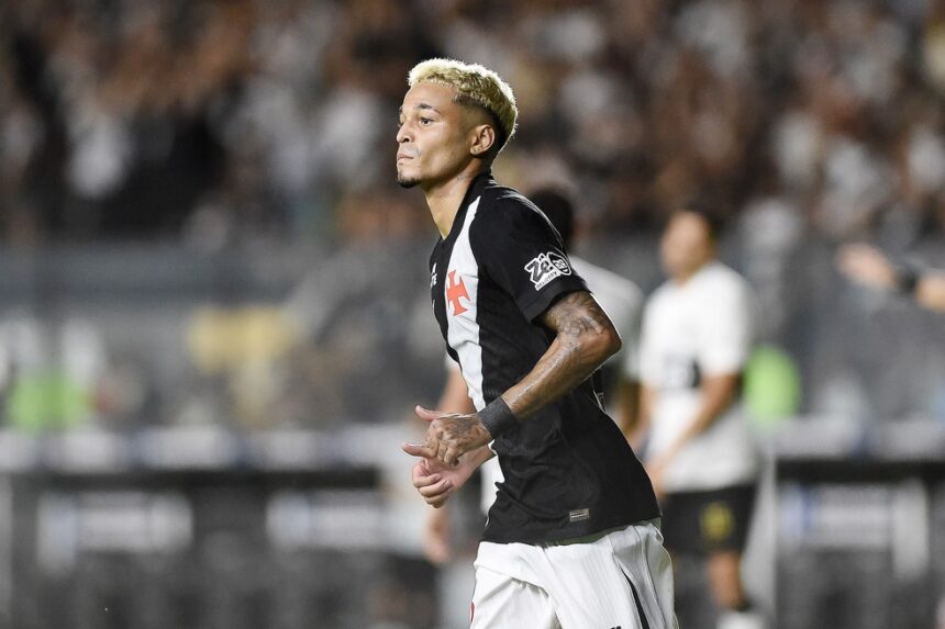 Adson ganha chance para se consolidar em meio a baixas no ataque do Vasco
