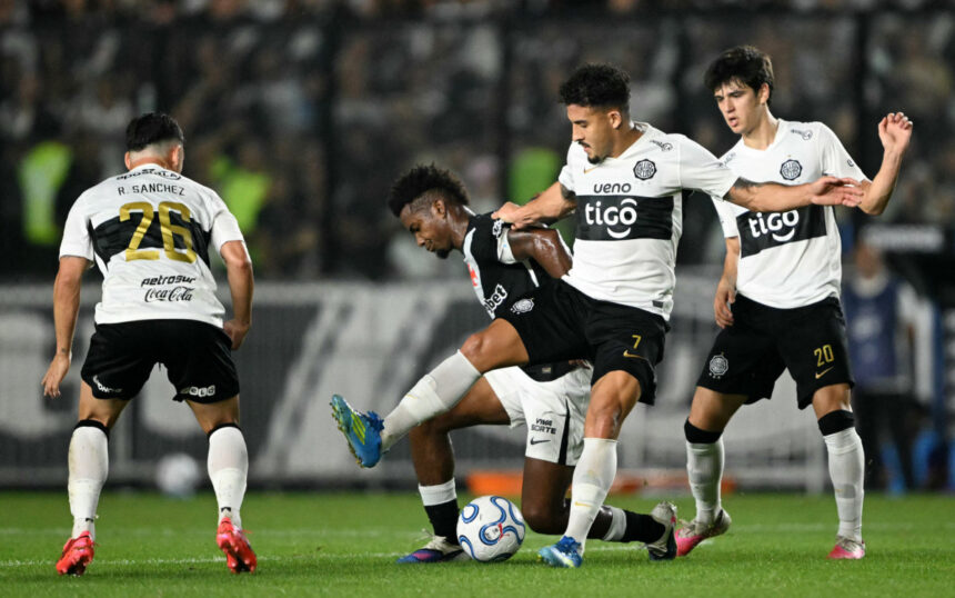 Thiago Mendes: ‘Não tem nada decidido ainda e vamos buscar a classificação’