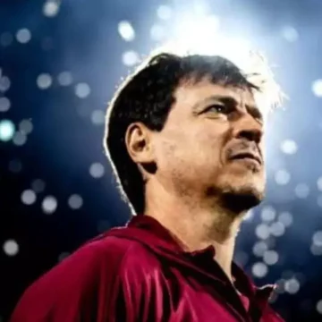 Fernando Diniz revela bastidores de decisão que mexeu com o Corinthians