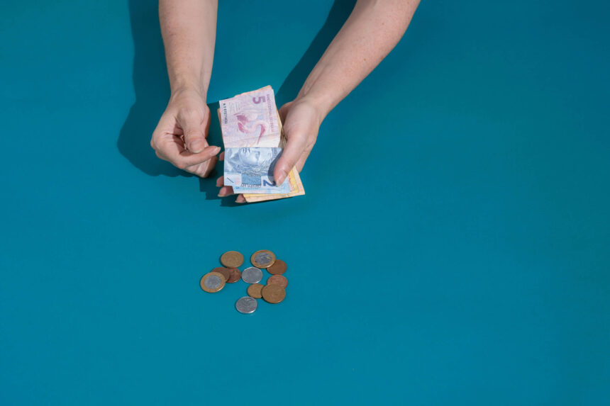 Salário mínimo: previsão para 2027 sobe a R$ 1.741 – 14/08/2026 – Economia