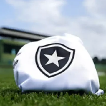 Zagueiro de saída, Botafogo é prejudicado e declaração de Neymar: as últimas notícias do Botafogo