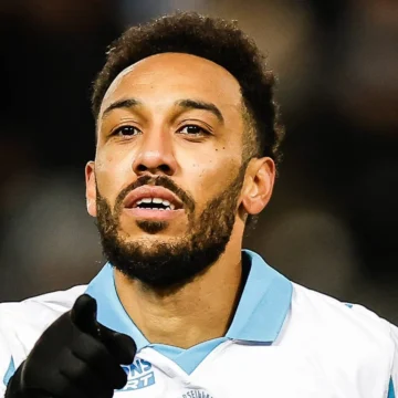 Aubameyang relembra ‘caos’ em passagem pelo Marseille: ‘Era como se o mundo acabasse’