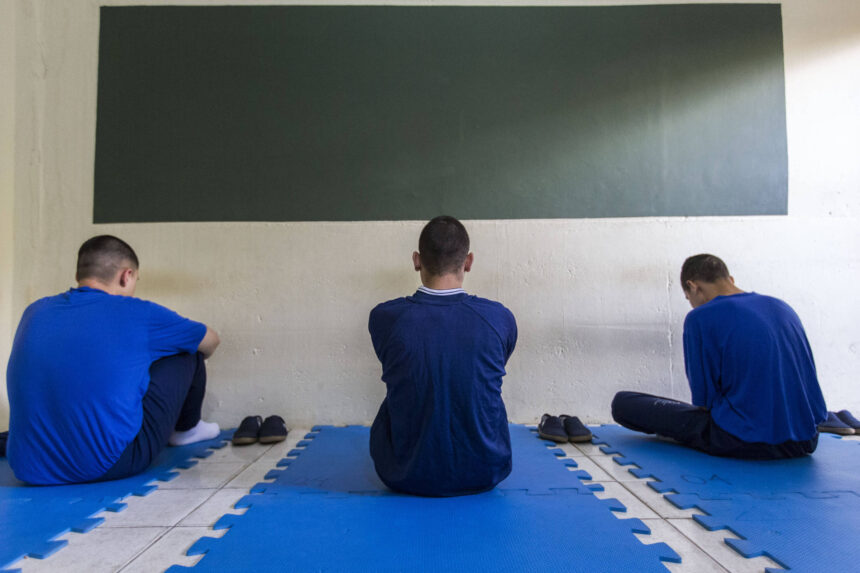 Suécia reduz maioridade penal para 14 anos – 15/08/2026 – Mundo