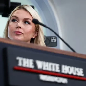Análise: Quem poderá ser a nova secretária de imprensa do governo Trump?