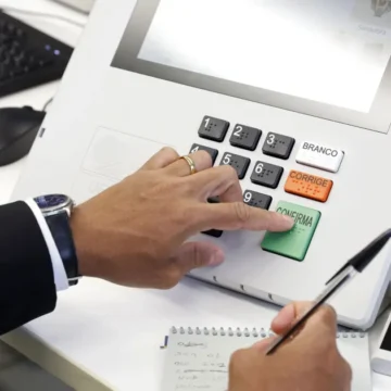 Prazo para pedir voto em trânsito vai até 20 de agosto; veja como solicitar