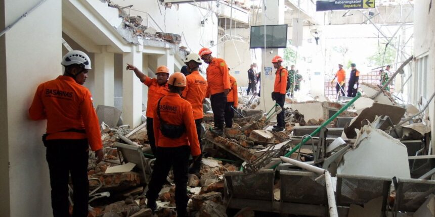 Terremoto na Indonésia deixa pelo menos 47 mortos Terremoto na Indonésia deixa pelo menos 47 mortos