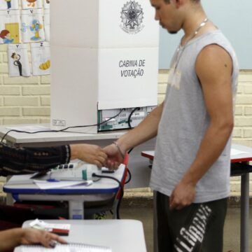 Com envelhecimento da população, eleitorado jovem recua 22% em 16 Com envelhecimento da população, eleitorado jovem recua 22% em 16 anos