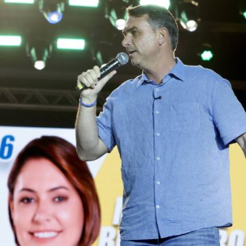 Homem é alvo de busca por ameaça a Flávio Bolsonaro – 15/08/2026 – Painel