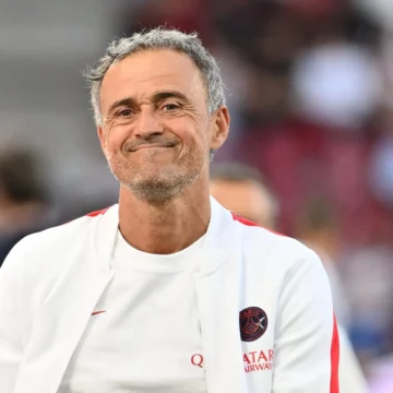 ‘Encaixa perfeitamente no que queremos’: Luis Enrique exalta reforço para potencializar o PSG