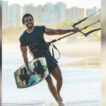 Buscas por kitesurfista desaparecido são retomadas no mar neste domingo (16), em São Luís