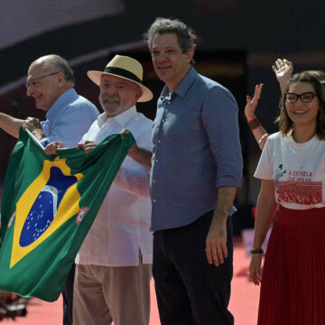 Janja homenageia Marisa em ato de lançamento de Lula – 16/08/2026 – Política