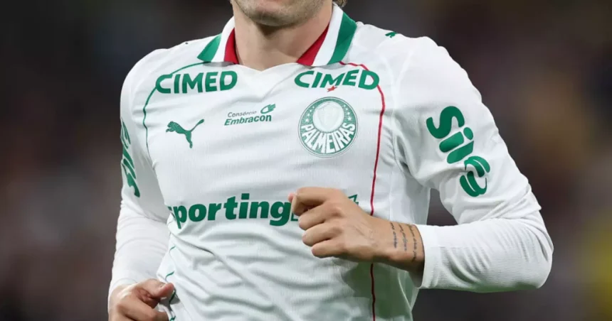 Caminhão de dinheiro no bolso, destaque no exterior e declaração de Maurício: as últimas notícias do Palmeiras