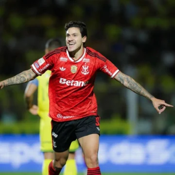 Cresceu no retrovisor! Flamengo marca 5 no Mirassol e faz Palmeiras tremer na liderança do Brasileirão