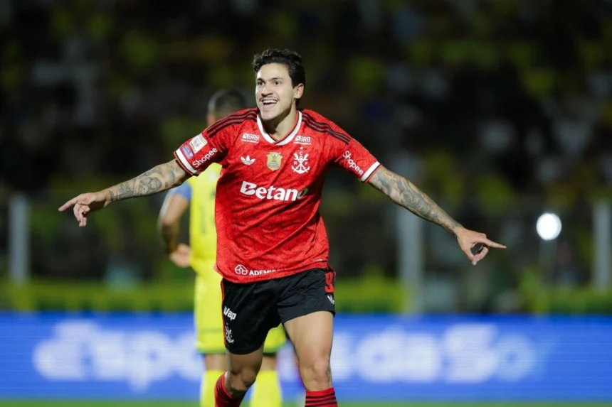 Cresceu no retrovisor! Flamengo marca 5 no Mirassol e faz Palmeiras tremer na liderança do Brasileirão