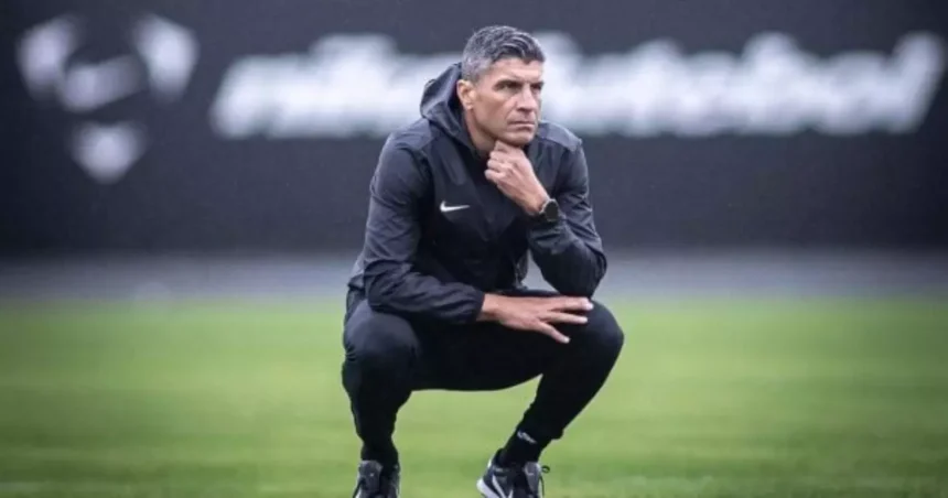 Vasco chega a três jogos sem marcar e sofre com problema ofensivo