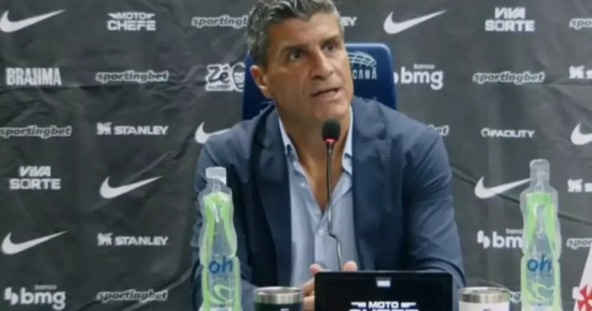 Veja como Pedro Emanuel avaliou a estreia de reforços no Vasco