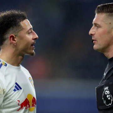 Premier League abre bastidores do jogo e permitirá ouvir conversas entre jogadores e árbitros