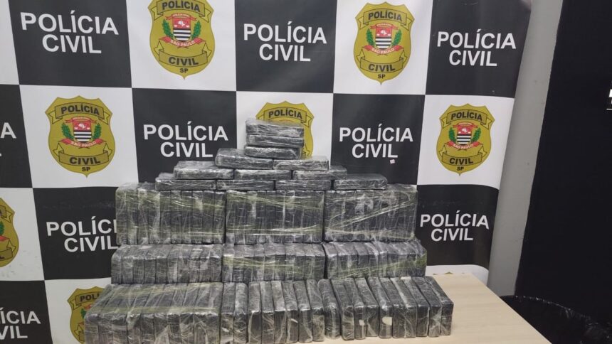 Polícia apreende 140 kg de pasta base de cocaína escondidos em caminhão de combustível em Paulínia