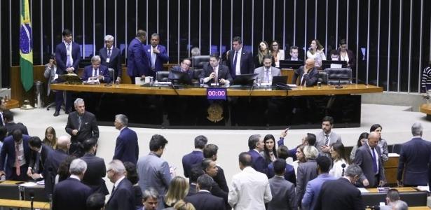 Lei tem brechas em relação a emendas para sócios, dizem Lei tem brechas em relação a emendas para sócios, dizem especialistas