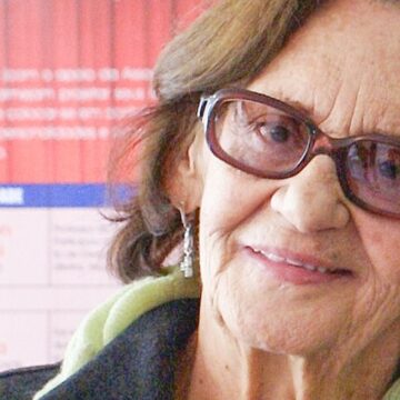 Nas redes sociais, amigos e fãs homenageiam Laura Cardoso