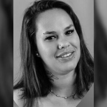 Mulher morta por adolescente com tiro no rosto em SC era servidora pública e mãe de criança de 3 anos