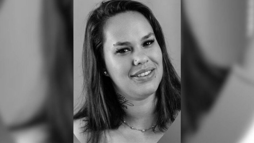 Mulher morta por adolescente com tiro no rosto em SC era servidora pública e mãe de criança de 3 anos