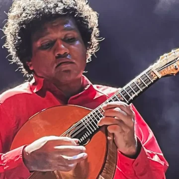 Rádio MEC: Jazz Livre traz live de multi-instrumentista Pedro Franco