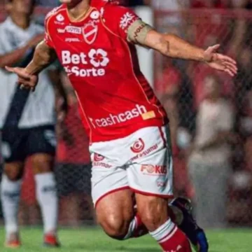 Sem piedade, Vila Nova goleia a Ponte Preta pela Série B