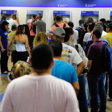 Bancários farão paralisação de 24 horas nesta quinta-feira
