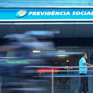 Apesar de queda na fila no INSS, pessoas relatam espera de até 8 meses por resposta a pedido de benefício