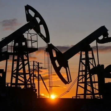 Petróleo atinge máxima de três semanas diante de impasses no Oriente Médio