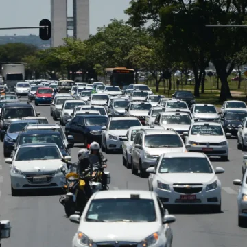 Crédito para carros de aplicativo tem teto elevado para R$ 200 mil