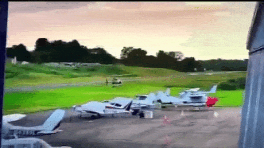 VÍDEO: Piloto morre após avião bater em helicóptero da polícia nos EUA