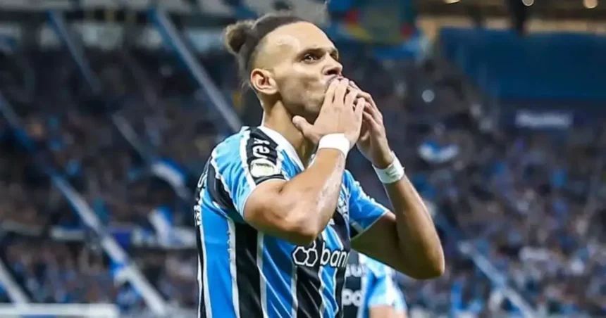 E o Martin Braithwaite? Números justificam barração do atacante no E o Martin Braithwaite? Números justificam barração do atacante no Grêmio