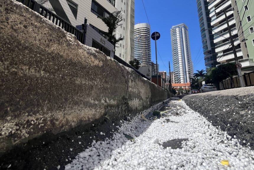 Partículas de isopor se espalham em região de Fortaleza – 22/08/2026 – Ambiente