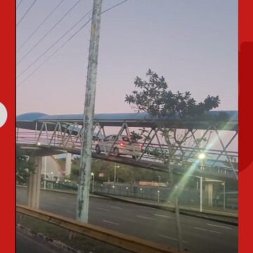 Adolescente conduzia carro que foi filmado em passarela de pedestres em Salvador