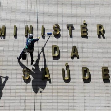 Investigação sobre Lulinha aponta negociações frustradas - 25/08/2026 - Política Investigação sobre Lulinha aponta negociações frustradas – 25/08/2026 – Política