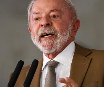 Governo prorroga suspensão de impostos a exportadores afetados por tarifaço